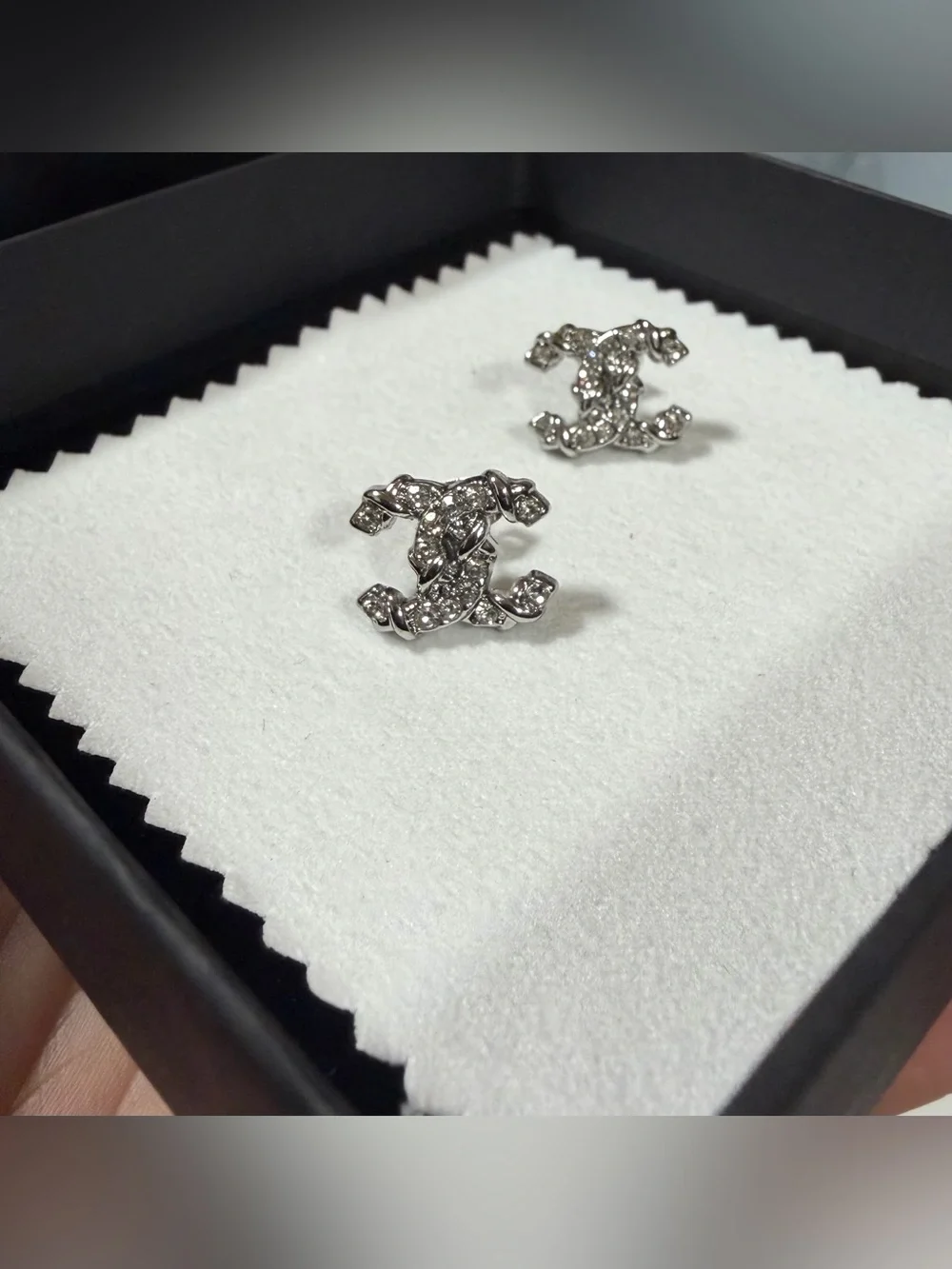Beautiful earrings - CC
